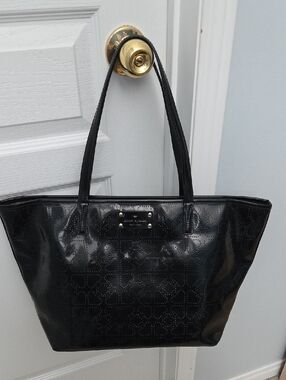 kate spade Large Black Faux Patent Leather Perforated Spade Tote w Cream Lining